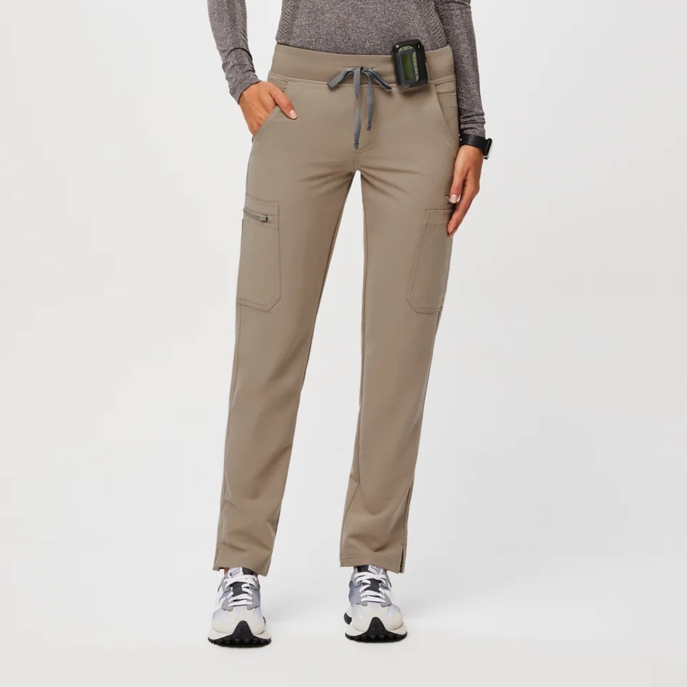 FIGS Scrubs Set in Latte. Pants: Yola Skinny Top: Rafaela - Picture 3 of 4